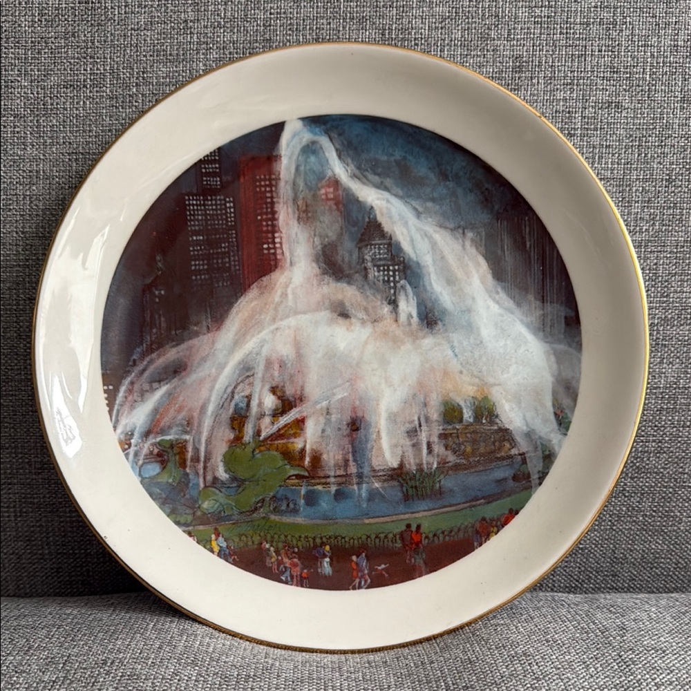 Chicago’s Buckingham Fountain decorative plate 1977